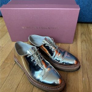 WANT Les Essentiels gold oxfords size 6